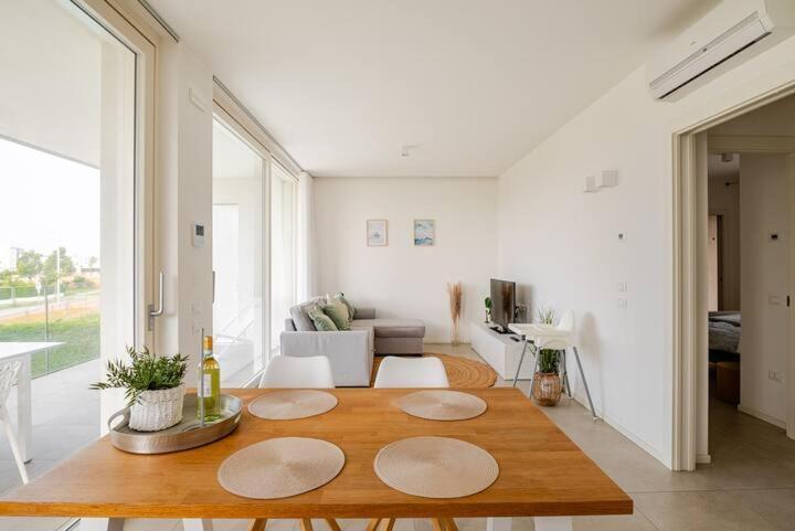 Apartment Luma With Pool リド・ディ・イエゾロ エクステリア 写真